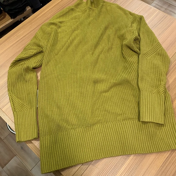 Lululemon Cashlu sweater wrap cardigan NWT M/L - Picture 9 of 10